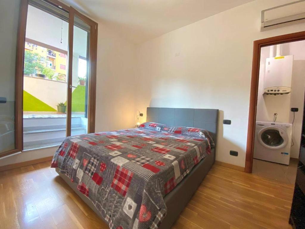 Conte Rosso House, Con Doppia Terrazza In Coorte Tranquilla A Due Passi Da Stazione E Metropolitana Lambrate Apartment Милано Екстериор снимка