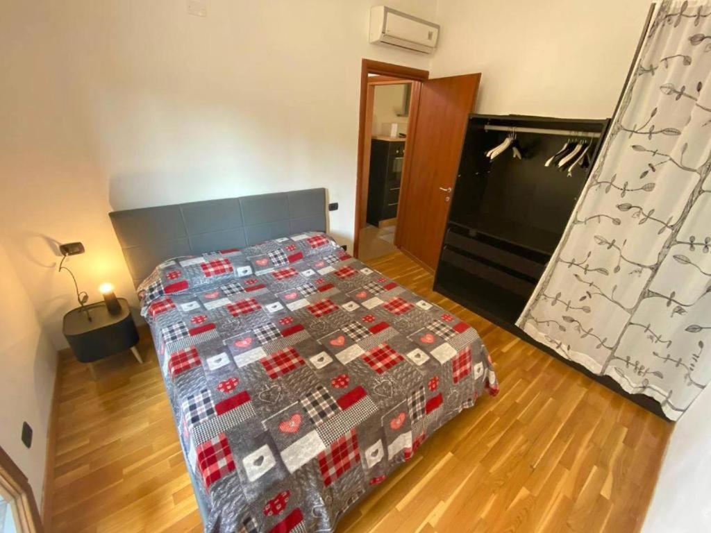 Conte Rosso House, Con Doppia Terrazza In Coorte Tranquilla A Due Passi Da Stazione E Metropolitana Lambrate Apartment Милано Екстериор снимка
