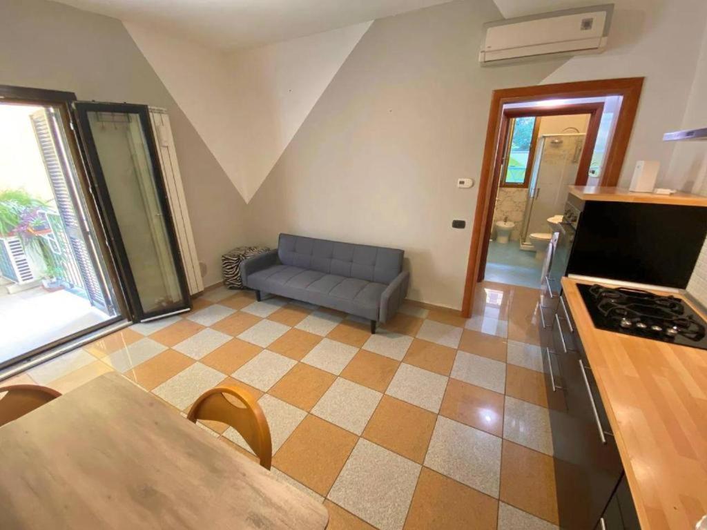 Conte Rosso House, Con Doppia Terrazza In Coorte Tranquilla A Due Passi Da Stazione E Metropolitana Lambrate Apartment Милано Екстериор снимка