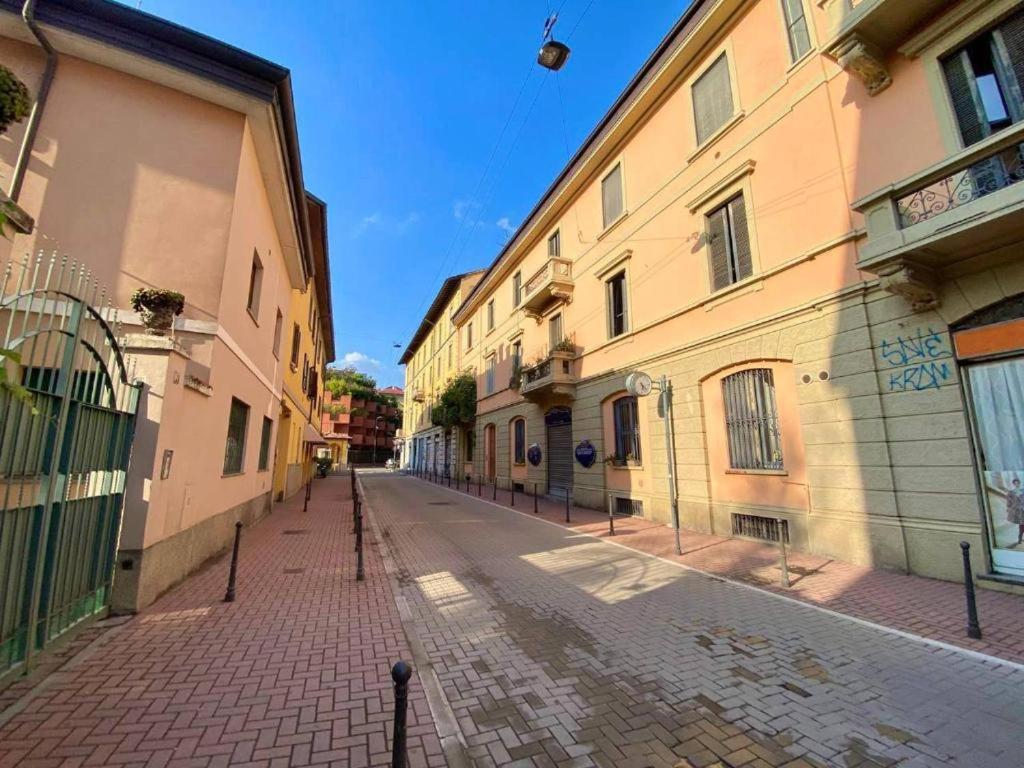 Conte Rosso House, Con Doppia Terrazza In Coorte Tranquilla A Due Passi Da Stazione E Metropolitana Lambrate Apartment Милано Екстериор снимка